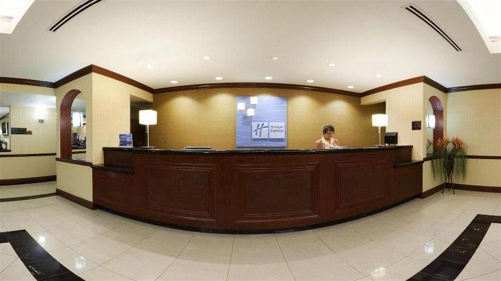 Holiday Inn Express Venice By Ihg Venice Gardens Kültér fotó